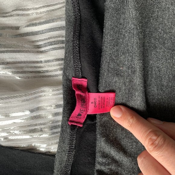 Love in small diamonds- Leggings size small - Picture 3 of 3